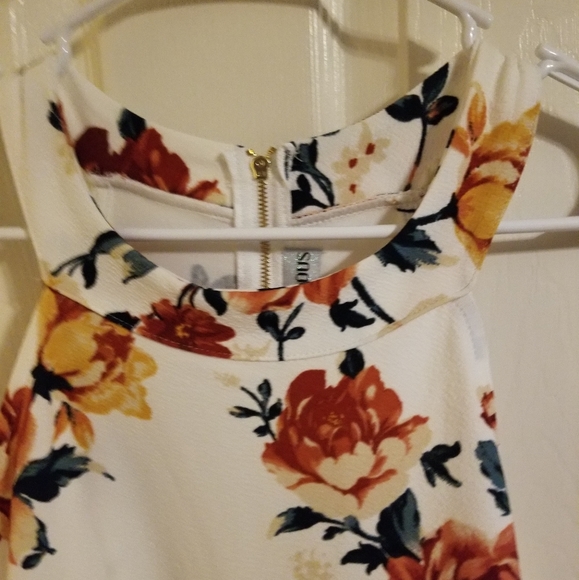 Almost Famous Trendy Plus Size 3X Floral Skater Dress midi - Picture 3 of 8